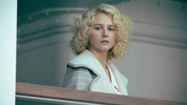 1923's Julia Schlaepfer Breaks Down Alex's Harrowing Ellis Island Experience and the Titanic Similarities