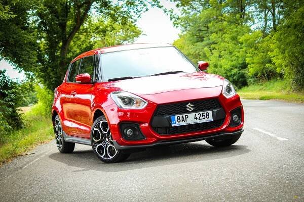 Nové Suzuki Swift Sport: Dražší a pomalejší, přesto ale pořád skvělý kauf!