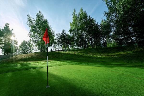 Tréninky golfu pro seniory v roce 2024 pokračují... - Golfové hřiště v Sokolově