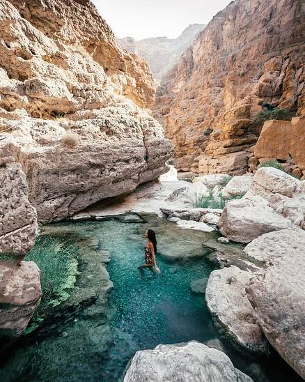 A complete travel guide to Oman including the best hikes, beaches, desert castles, forts, Google map pins, a 10-day itinerary and more.