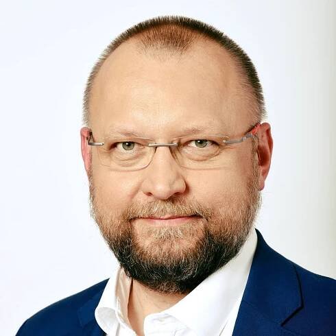 Bartošek (KDU-ČSL): Pěkné. Ministryně Schillerová nemá plán a my budeme nakonec žebráci! "Vláda lichvářů", zuří