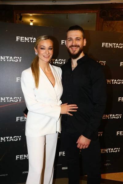 FOTO: Barbora Mottlová vzala svého přítele Davida Plevu. – stránka 13