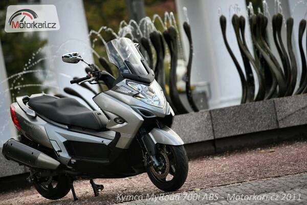 Fotogalerie Kymco MyRoad 700i ABS | Motorkáři.cz
