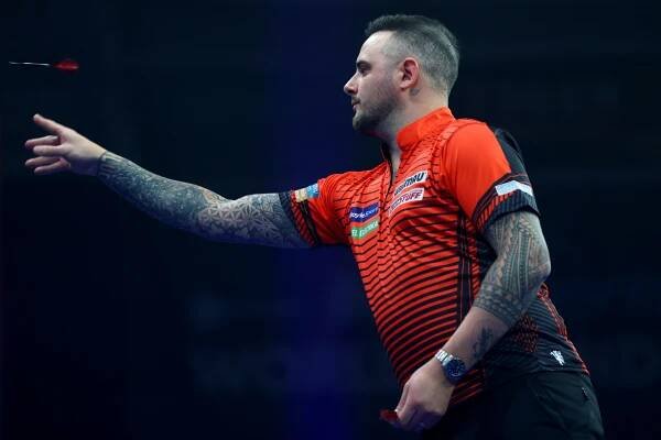 World Grand Prix Darts 2024 LIVE RESULTS: Wade THRASHES Price, Humphries and Cross breeze into quarter-finals | The Sun