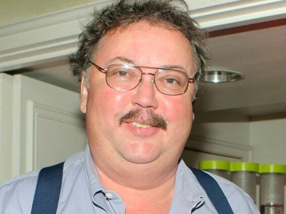 'Friends' Actor Mike Hagerty Dead at 67