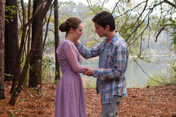 The Devil's Hand - Z filmu - Alycia Debnam-Carey, Thomas McDonell