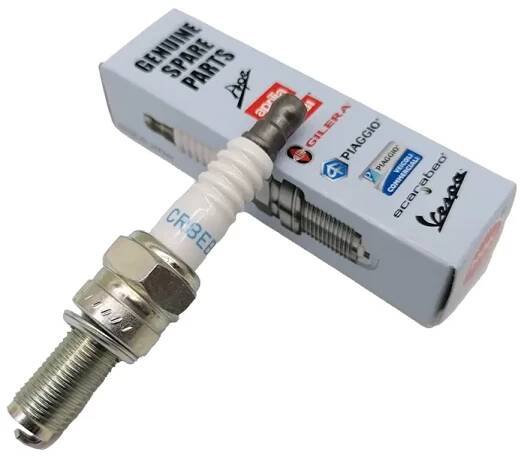 NGK Spark plug CR8EB - Vespa / Piaggio 4T 2V - GT / GTS 125/250cc