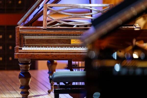 Alexander Melnikov průvodcem na cestě od cembala po Steinway – KlasikaPlus.cz
