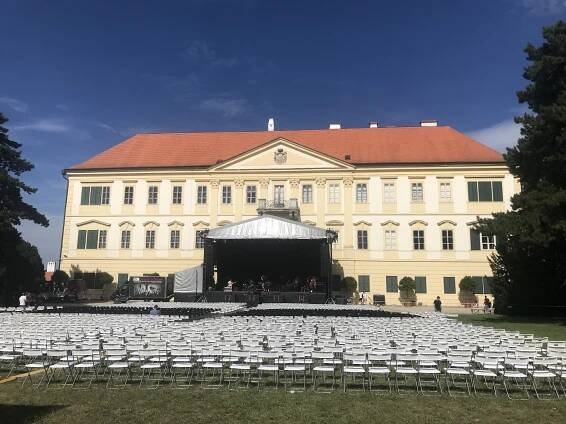 Sázení krokusů 2019 - Zámek Valtice