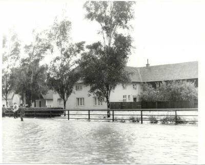 povodeň 1972 před Urbánkovým