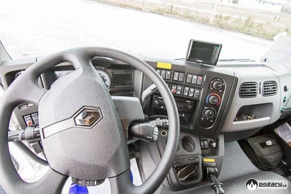 Čtyři plošiny Renault Bumar přišly do Moravskoslezského kraje v rámci projektu Připravenost HZS České republiky k řešení