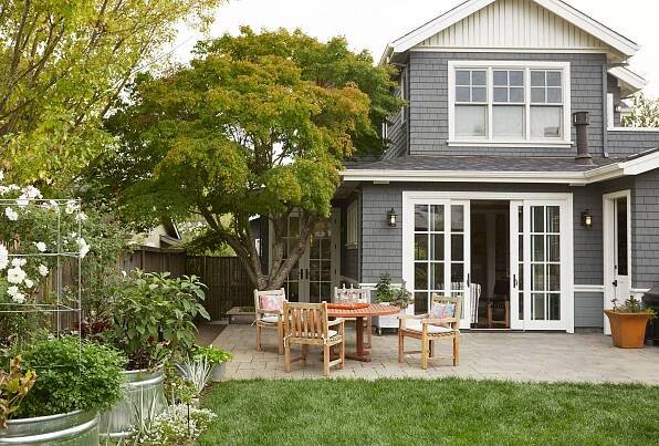 Get Rid of Ticks in Your Yard Naturally with These 3 Expert-Recommended Tips