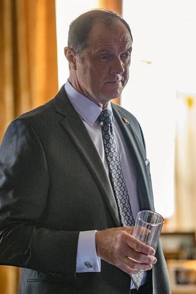Právník na doživotí - Nezná bratra (S01E03) (2020)