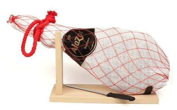 Sušená šunka Jamon Serrano v dárkovém balení 4 kg