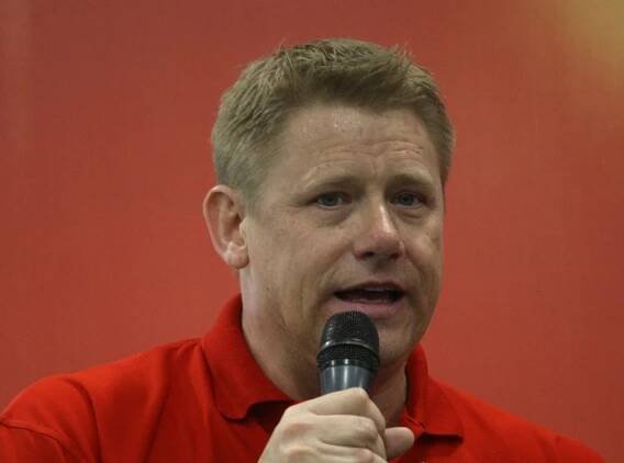 Svet smúti za Srníčkom. Bol to džentlmen, hovorí Schmeichel - SITA.sk