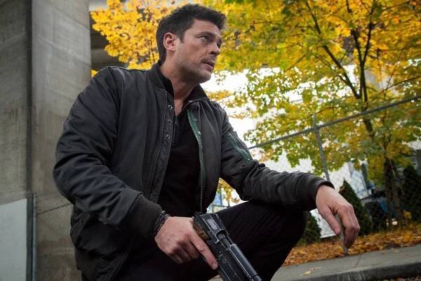 Já a robot - Pokrevní bratři - Z filmu - Karl Urban