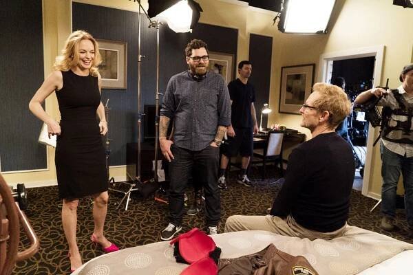 Heather Graham, Jere Burns - Angie Tribeca - Behind the Scandalabra - Z natáčení