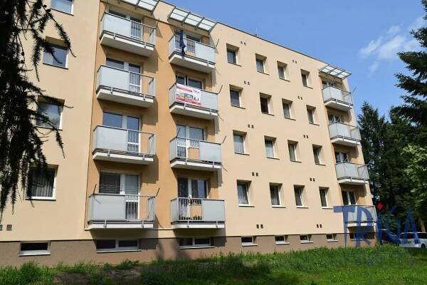 Prodej bytu 3+1, 75 m2, Dvůr Králové nad Labem, ulice Karolíny Světlé, okres Trutnov