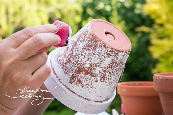 Kreativní tvoření. DIY. Dekorace. Výroba. Venkovní květináče. Zahradní dekorace. DIY terra cotta. Teracota.