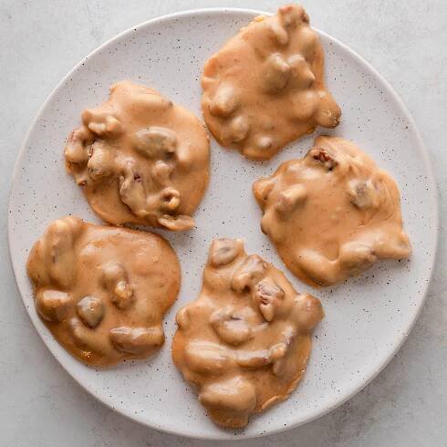 Best New Orleans Pralines (Pecan Candy Recipe)