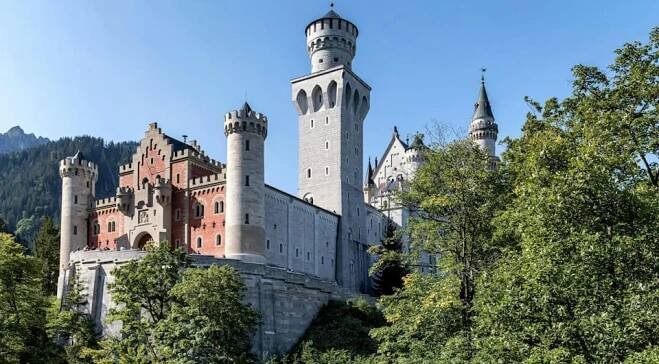 prohlídky zámku neuschwanstein ()