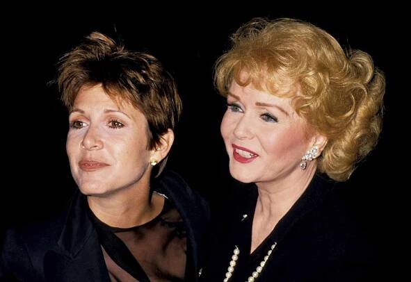 Carrie Fisher Dedicated Her Last Book To Mom Debbie Reynolds For Being 'Too Stubborn And Thoughtful To Die'