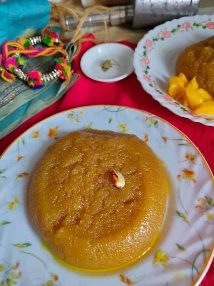 Yellow-Dessert-Mango-Kesari-Halwa, a vibrant yellow dessert made with mango, perfect for easy dessert recipes and delightful dessert ideas.