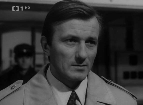 Radoslav Brzobohatý in Na kolejích ceká vrah (1970)