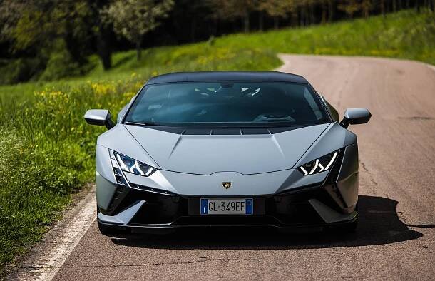 Chytit býka za rohy: Prohnali jsme ohromující Lamborghini Huracán Tecnica po italských okreskách