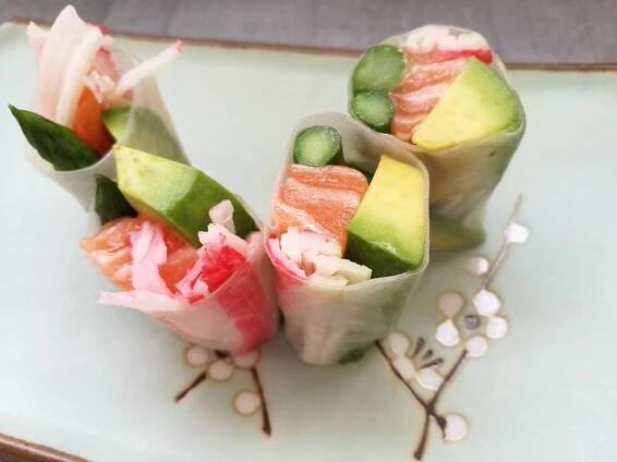 Ginza running sushi Praha | Apetee