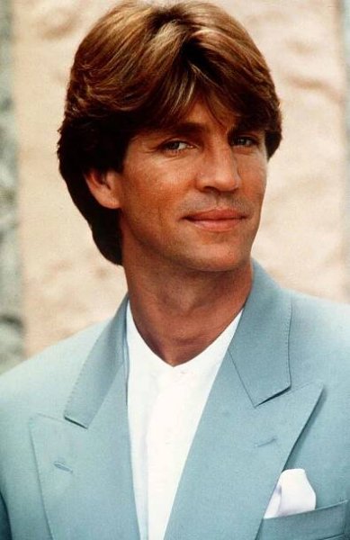 Julia Roberts, Eric Roberts’ Sibling Relationship: Timeline
