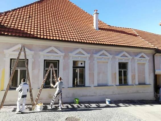 Fotogalerie - Malíři pokojů s rychlým nástupem na zakázku - České Budějovice