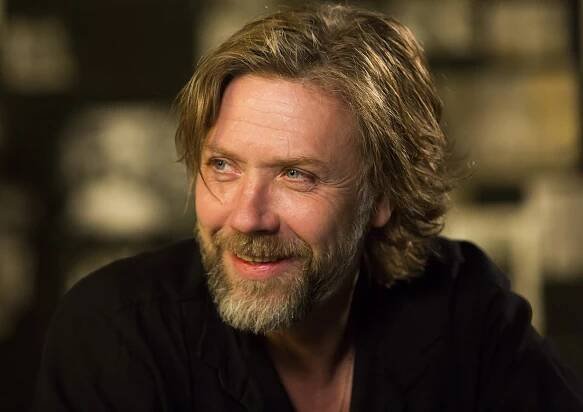 Someone You Love_19_Mikael_Persbrandt_photoby_RolfKonow