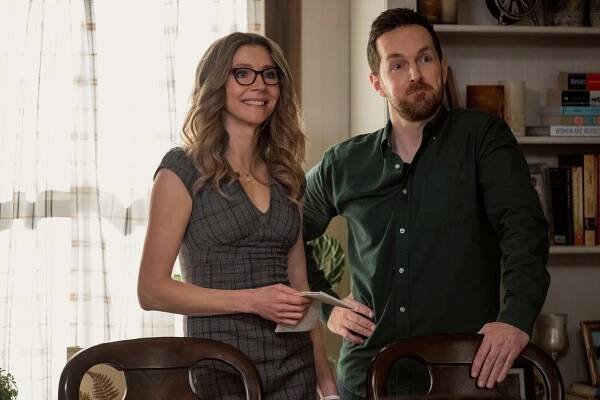 Cesta svatojánských mušek - Drahá Tully (S02E09) (2023)