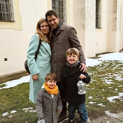 Děti slavných žen na sítích. Emma Smetana je zapojuje do reklamy, Tereza Ramba chrání jejich soukromí