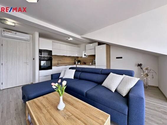 Prodej bytu 3+kk v osobním vlastnictví 93 m², Boršov nad Vltavou | Reality RE/MAX