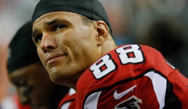 Tony Gonzalez of the Atlanta Falcons