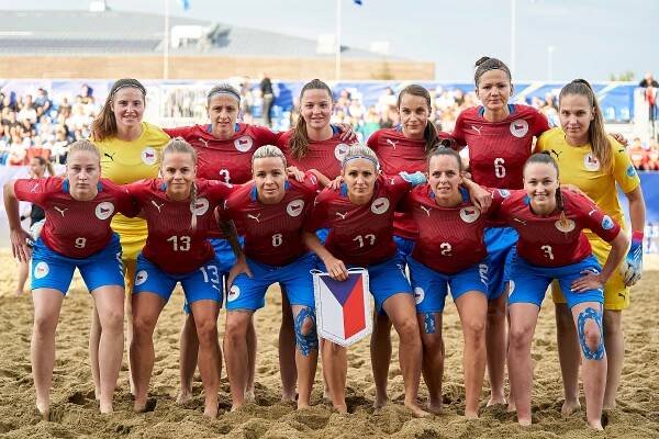 Špatný vstup do Evropských her. České reprezentantky padly s Polskem – Beach Soccer Czech
