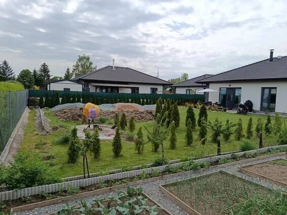 Drenáž, ohniště a rovnání zahrady | Modrastrecha.cz
