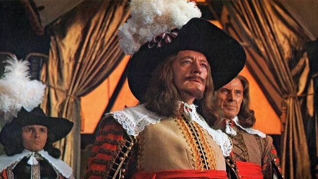Cromwell – Filmy a Seriály online zdarma.