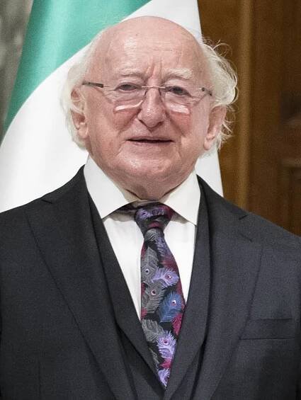 Súbor:Sergio Mattarella Michael D. Higgins sideline of 2021 Arraiolos meeting (3) (cropped).jpg – Wikipédia