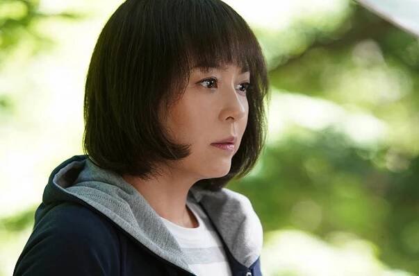Hitomi Sató - W Kenkei no higeki - Hitorime no onna: Jurusanai onna - Z filmu