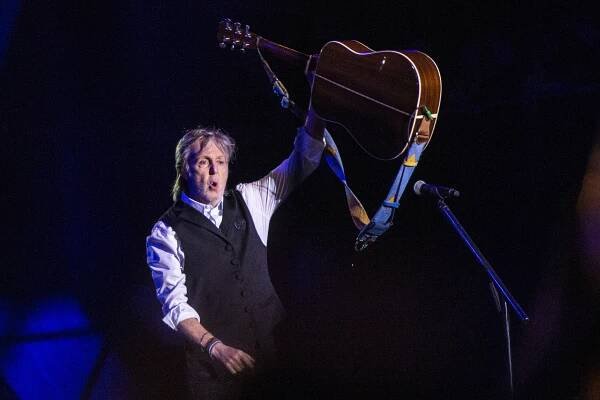 Glastonbury 2022: Springsteen, Grohl, Lennon and... Depp. What was Paul McCartney thinking?