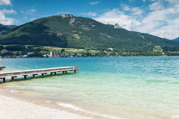 Toto jezero je považováno za nejkrásnější na světě. Češi o něm nemají ani tušení