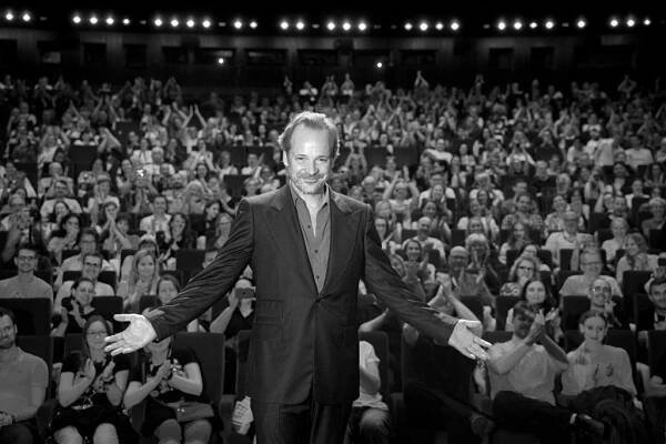 Peter Sarsgaard On Awards, Elon Musk, And Dancing In His New Film ‘The Bride’: “It’s About The Monster In All Of Us” – Karlovy Vary Film Festival
