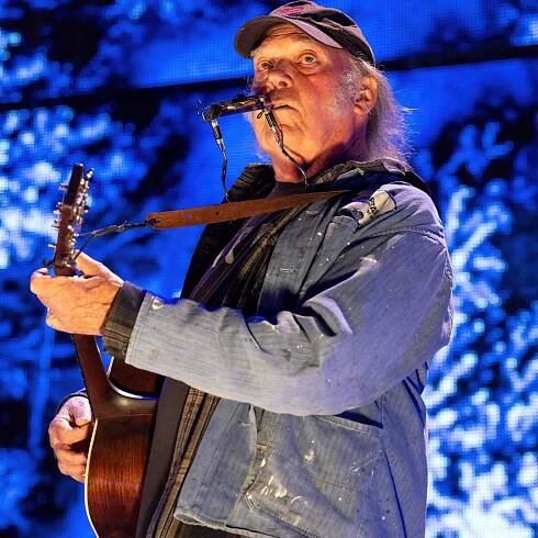 Neil Young Will Return to Spotify, Ending Protest of Joe Rogan