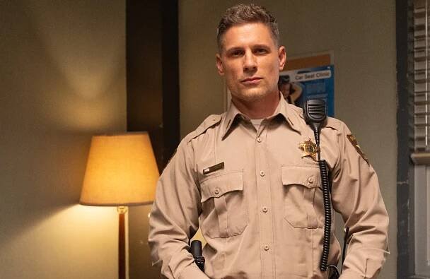 ‘Sheriff Country’ Star Matt Lauria Shares Take on Playing a Cop After ‘CSI: Vegas’ (Exclusive) - PopCulture.com