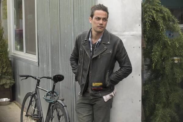 Tady a teď - Eleven Eleven - Z filmu - Daniel Zovatto