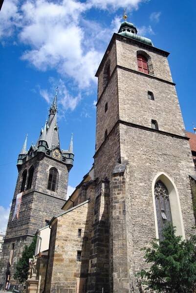 Jindřišská věž a kostel sv. Jindřicha a Kunhuty | TuristickaMapa.cz