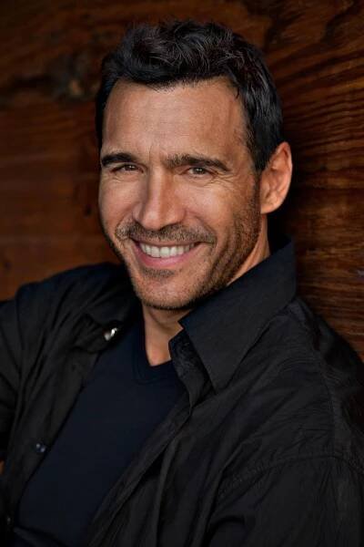Adrian Paul herec